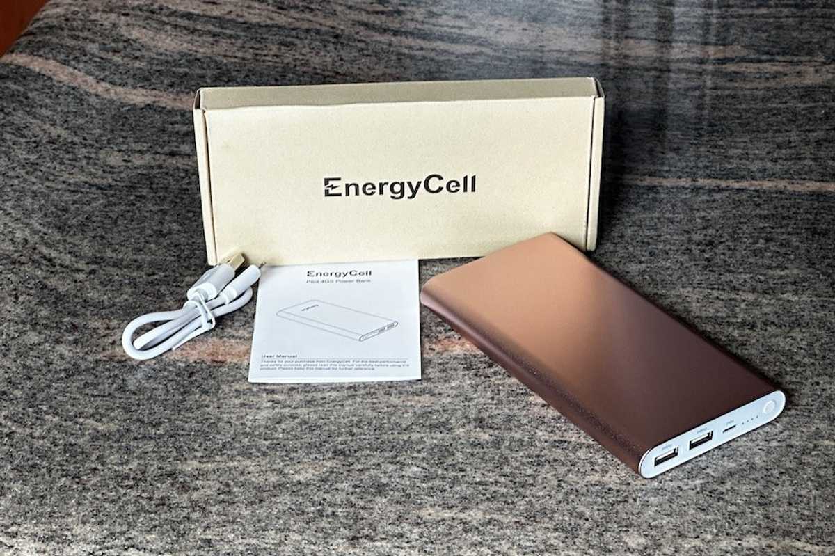 photo of EnergyCell Pilot 4GS Power Bank unboxed