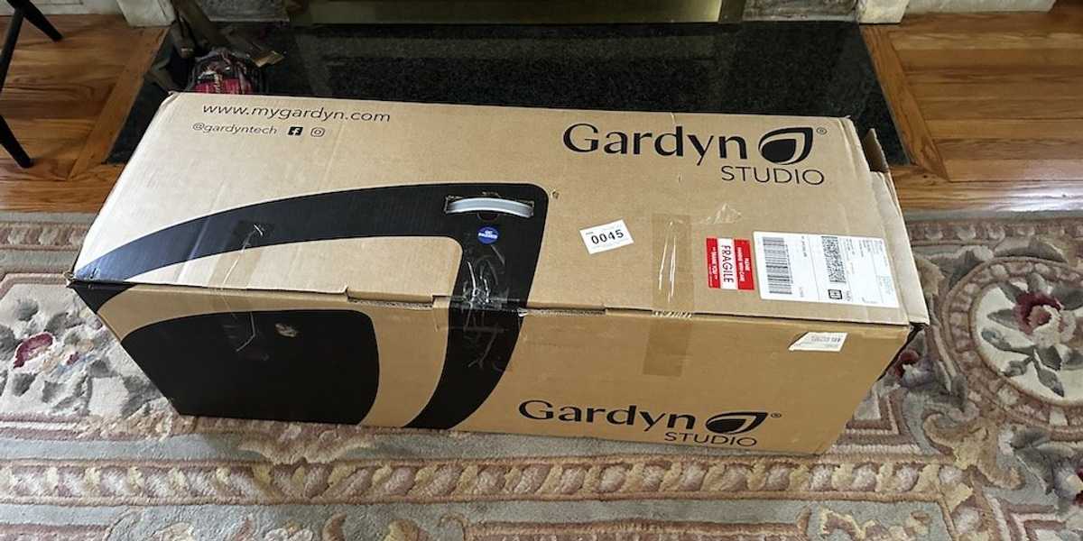 photo of Gardyn Studio box