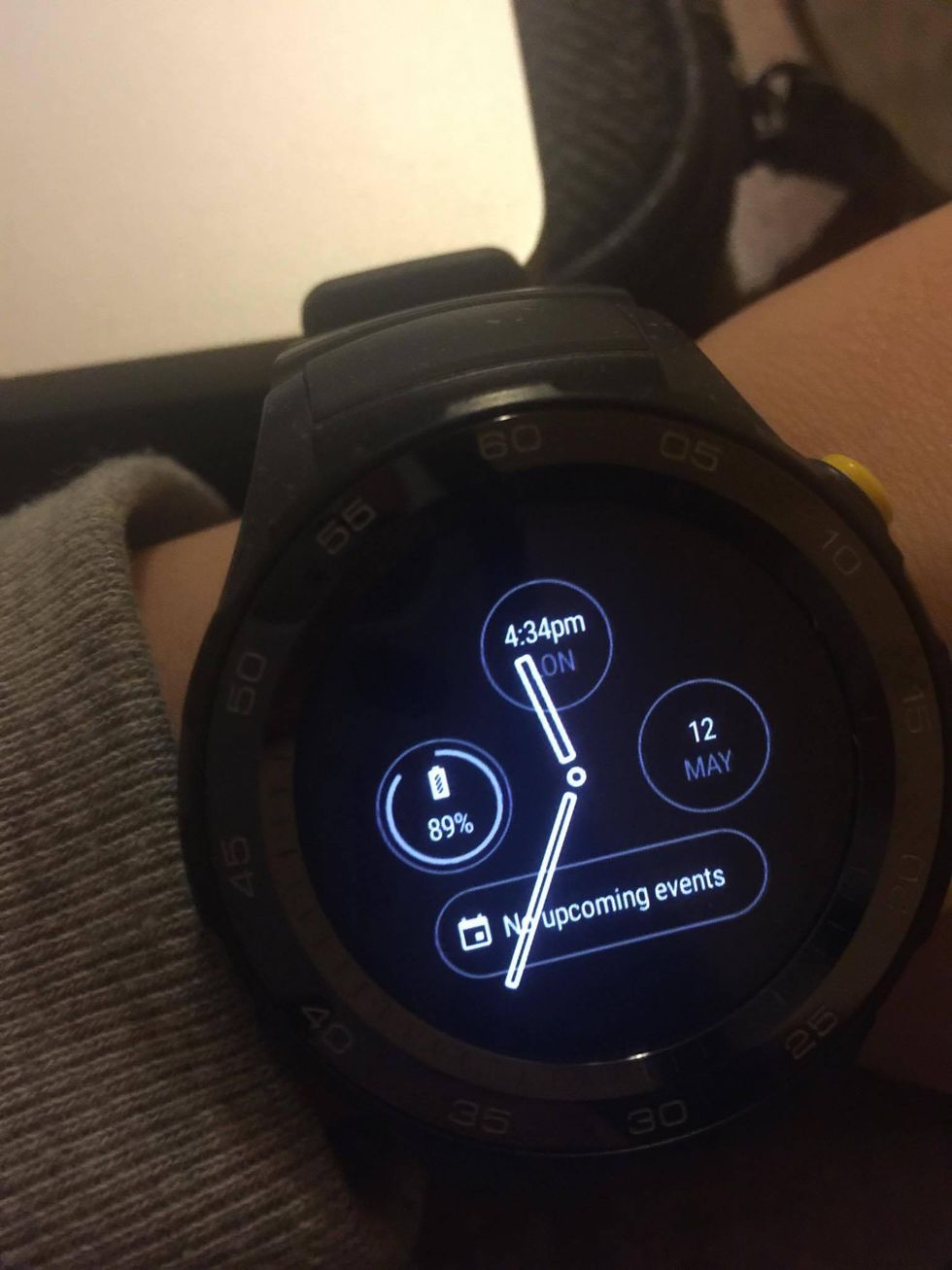 photo of Huawei Watch 2 face