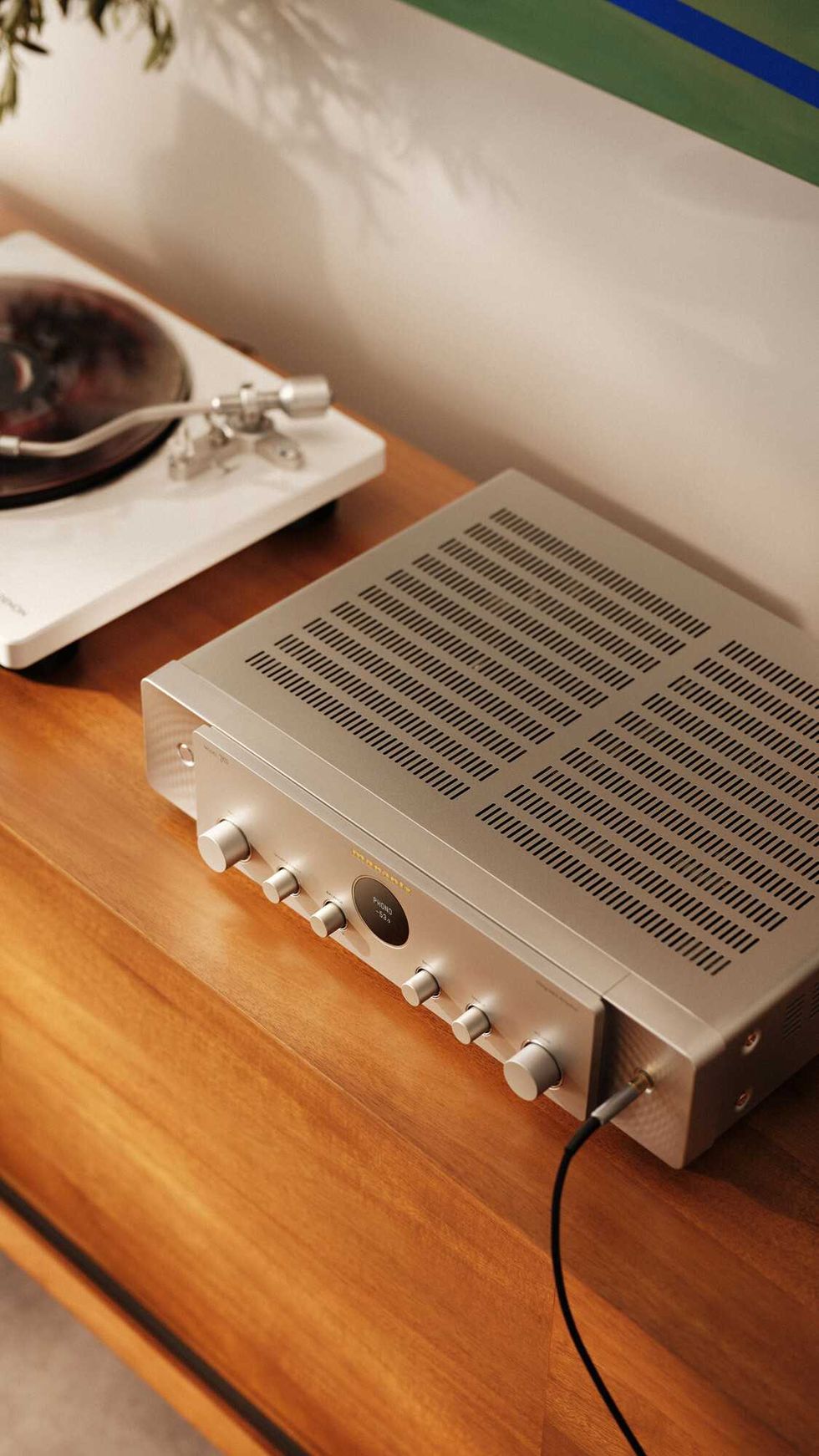 photo of Marantz MODEL 70 integrated amplifier 