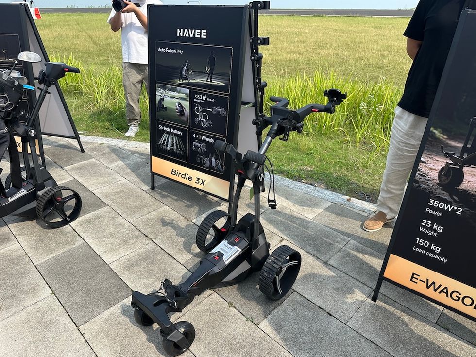 photo of Navee Electric Golf Push Cart Birdie 3X at Navee headquarters in China