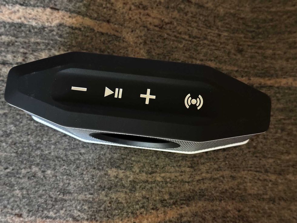 photo of ROCKSTAR GO 2 controls