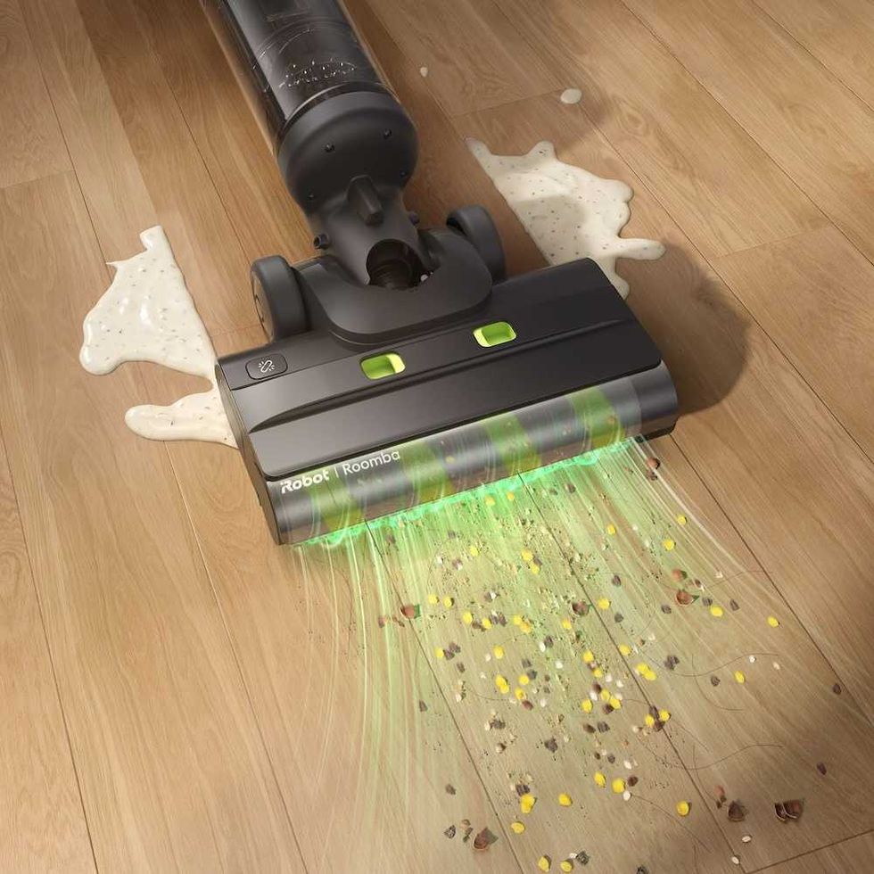 photo of Roomba Electro Plus cleaning a wet and dirty floor