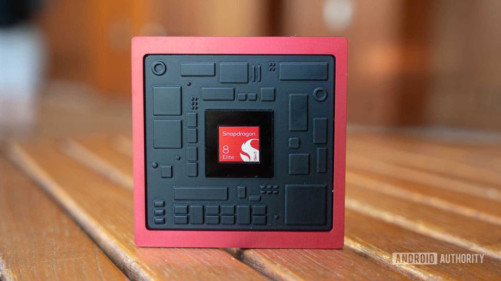 photo of Snapdragon 8 Elite Gen 5 chip