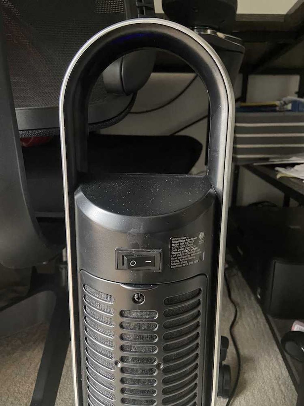photo of the backside of Emerson SmartVoice fan heater