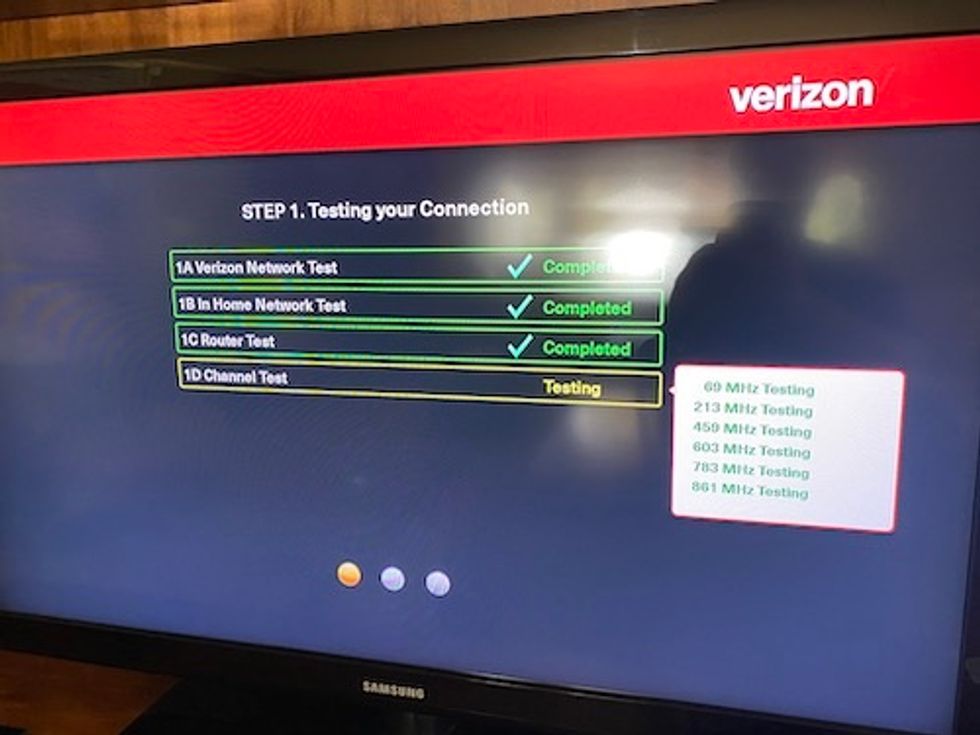 Photo of the TV screen setting up Verizon FiOS One