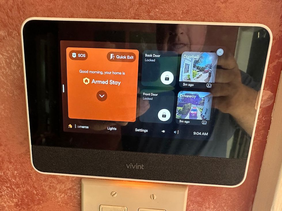photo of Vivint Smart Hub Pro 2 showing armed