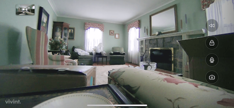 Picture from Vivint's Indoor security camera taken during daytime