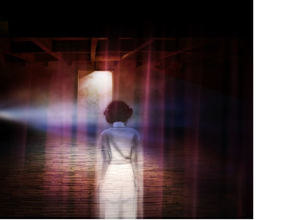 Picture of image projecting outside from ebox hand held projector.