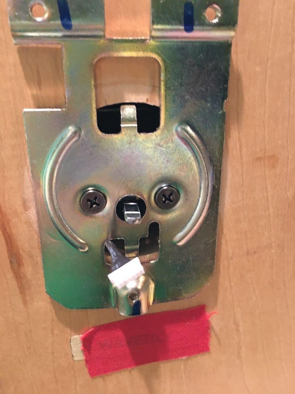 Picture of Reagle Smart Lock inside casing.