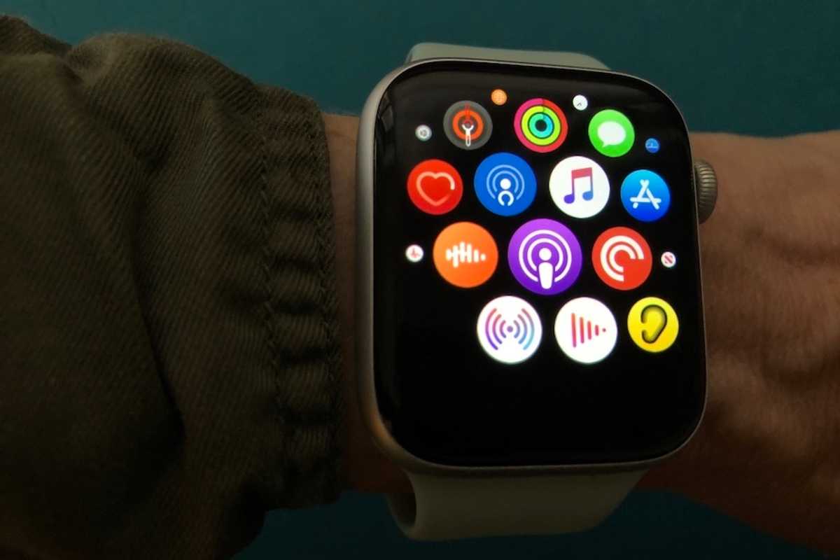Podcast apps on the Apple Watch