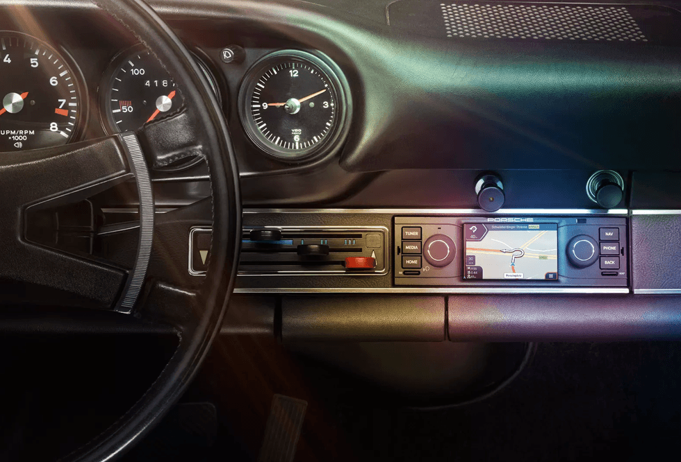 Porsche classic CarPlay head unit