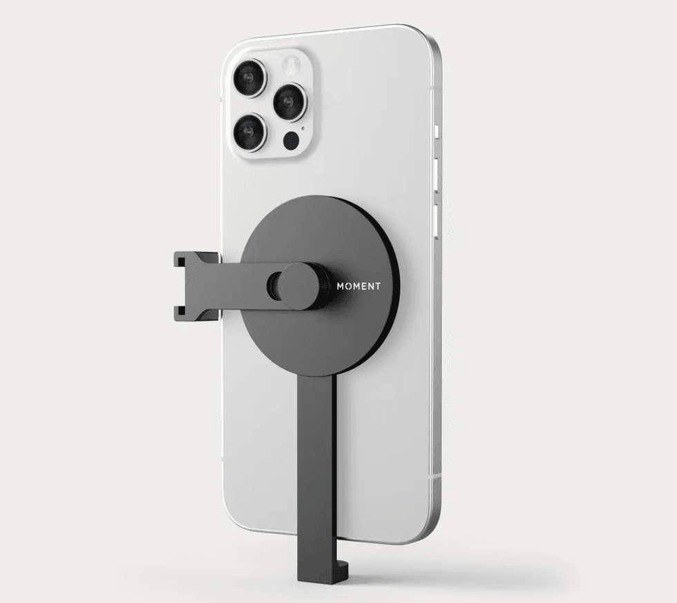 Pro Tripod Mount with MagSafe by Moment