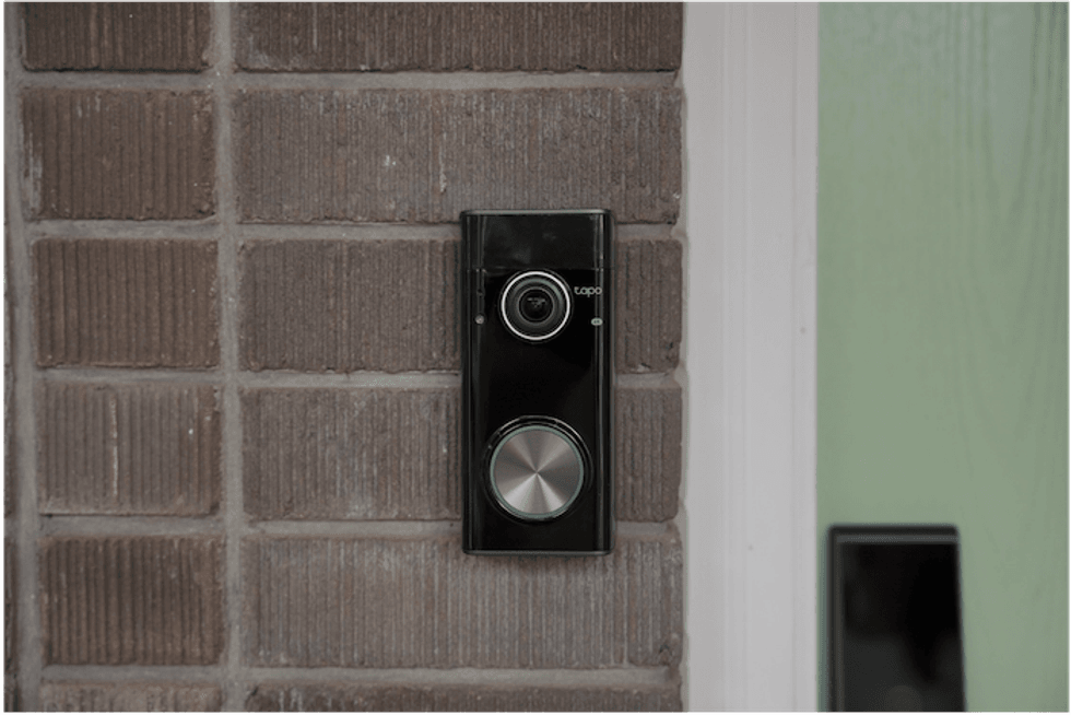 Tapo D260 doorbell Pro on a wall