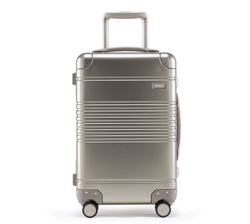 The 10,050 mAh battery can pop out before you check this bag from Arlo Skye on your flight