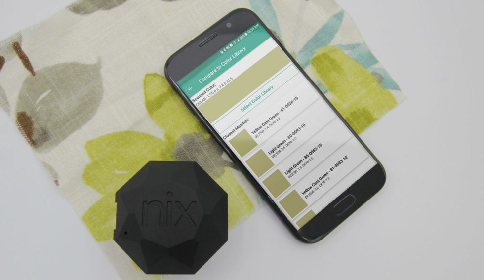 The Nix Pro Color Scanner works with iOS and Android devices