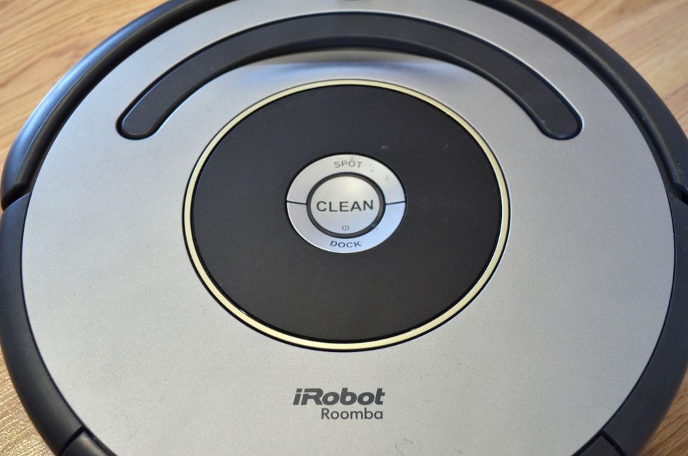 Three buttons are all you need to control the Roomba