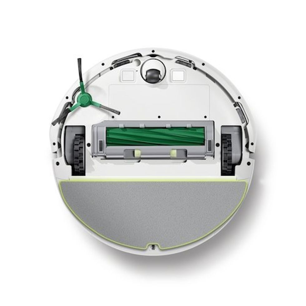 underneath look at IRobot Roomba 205 Series - Roomba 205 DustCompactor Combo