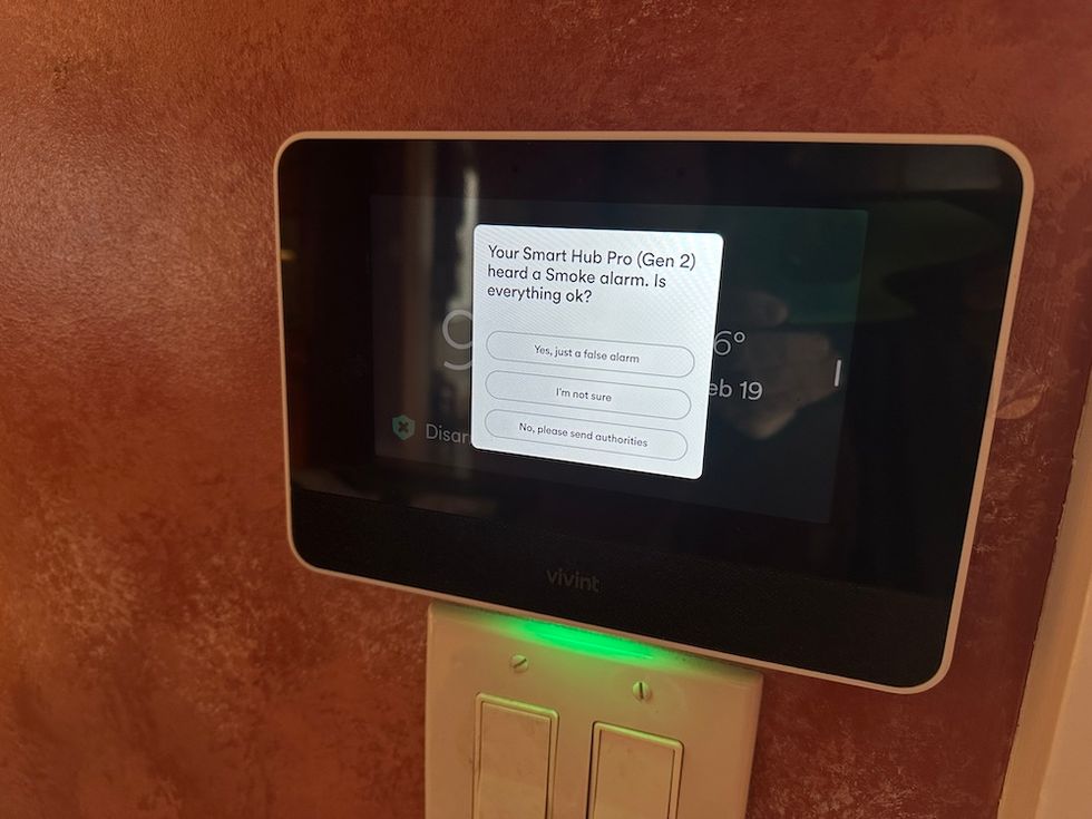 Vivint Smart hub Pro 2 Screen