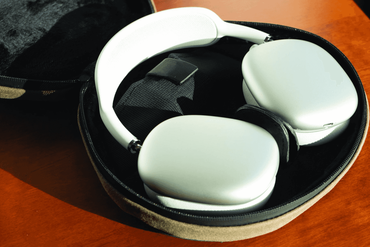 Waterfield case for Apple AirPods Max headphones