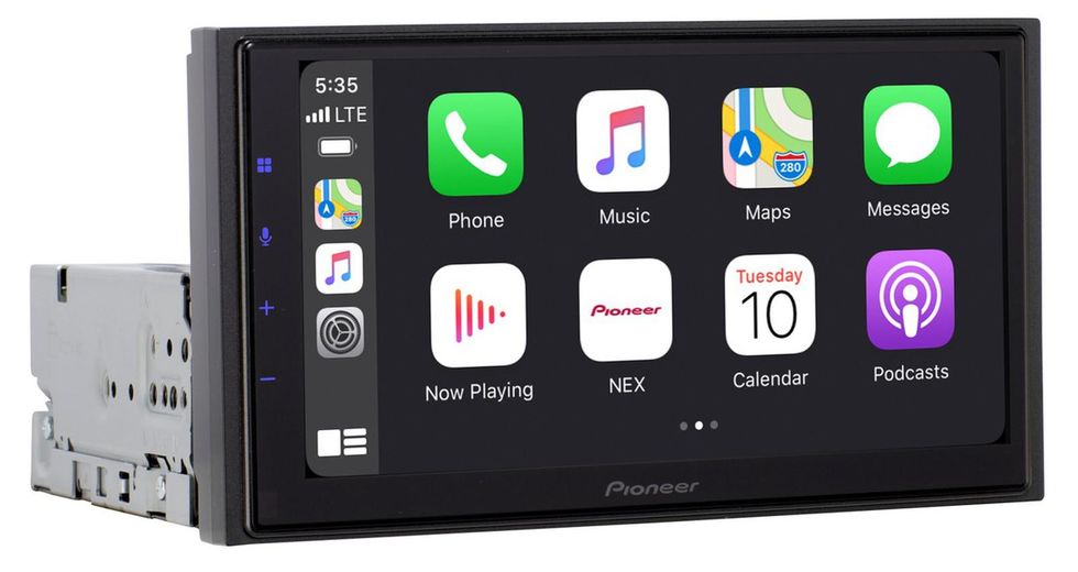 Wireless, modular CarPlay system by Pioneer